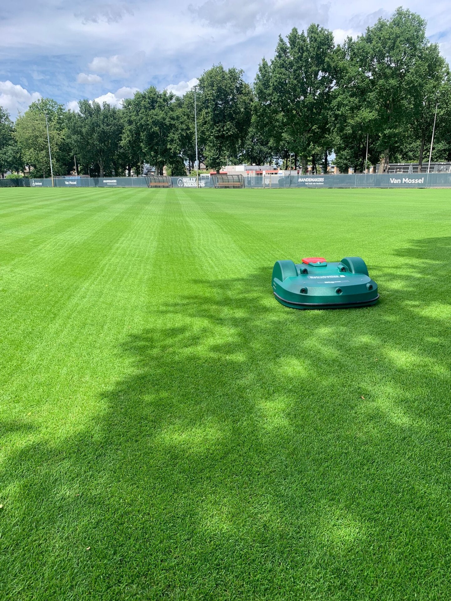 RKC Waalwijk is de eerste BVO die gebruik maakt van een professionele robotmaaier