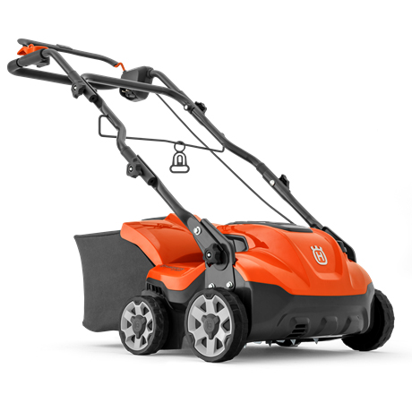 Husqvarna verticuteerder S138C