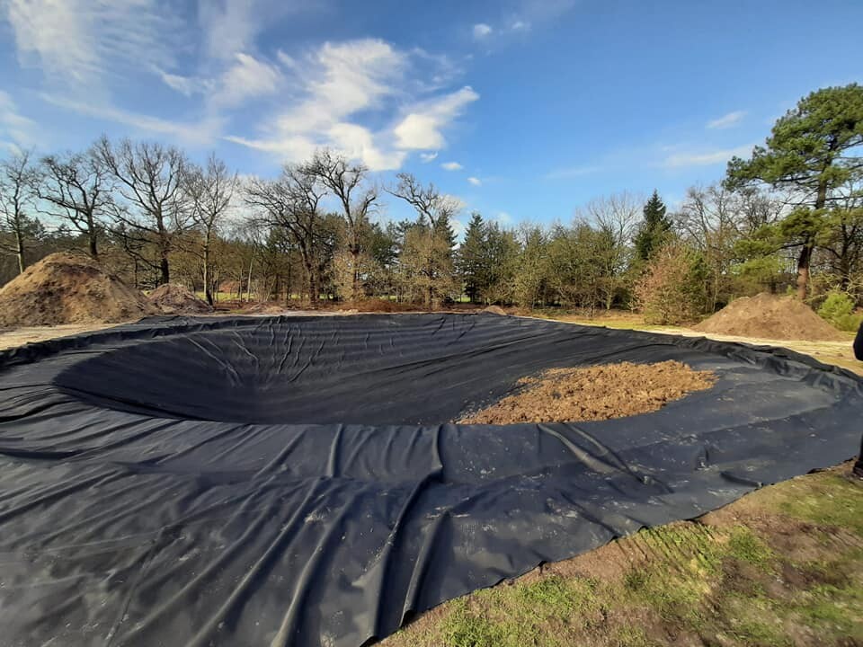 Levering EPDM vijverfolie en beschermdoek