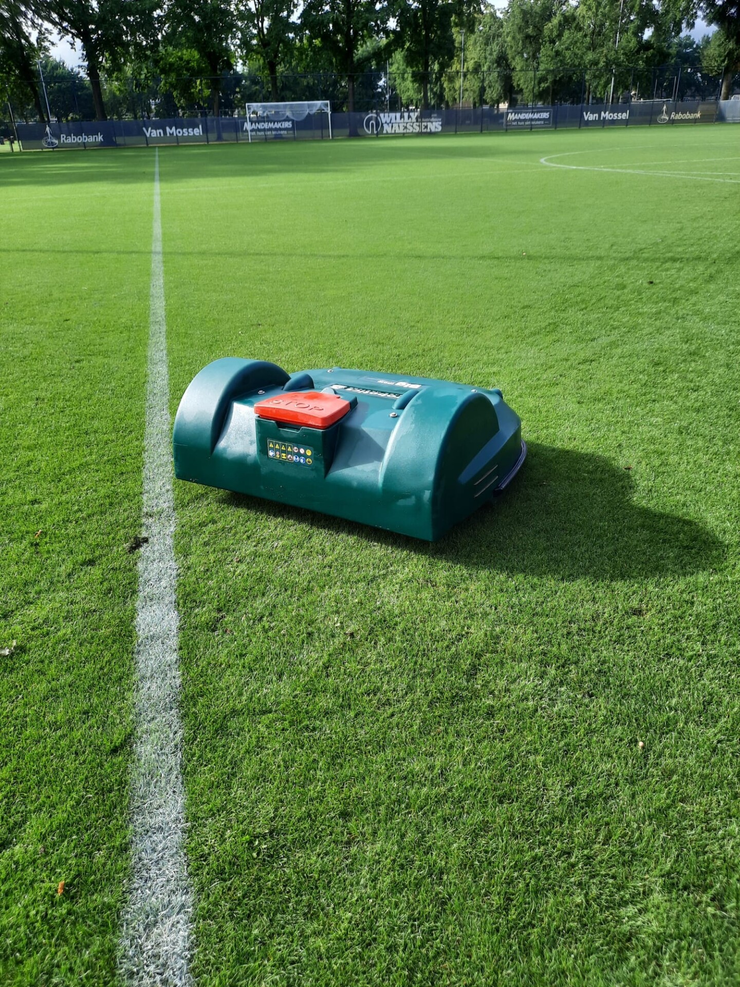 RKC Waalwijk is de eerste BVO die gebruik maakt van een professionele robotmaaier
